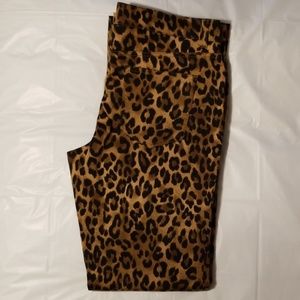 Leopard Print Stretch / Sport Jeans
